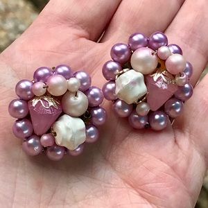 VTG Pink Pearl Clip On Earrings